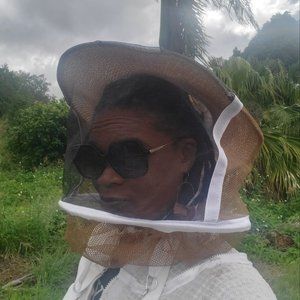 Meet your Posher, zia